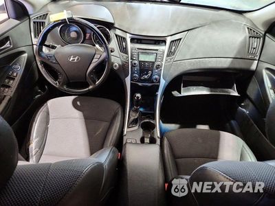 Zdjęcie 8 z 12 samochodu: 2013 HYUNDAI SONATA SE VIN:5NPEC4ACXDH717043 - miniatura