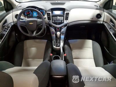 Zdjęcie 8 z 12 samochodu: 2012 CHEVROLET CRUZE LS VIN:1G1PC5SH3C7259463 - miniatura