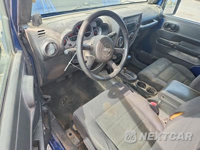 Zdjęcie 8 z 14 samochodu: 2010 JEEP WRANGLER SPORT VIN:1J4AA2D1XAL205383 - miniatura