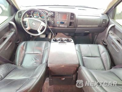 Zdjęcie 8 z 13 samochodu: 2011 CHEVROLET SILVERADO K1500 LT VIN:3GCPKSE36BG369872 - miniatura