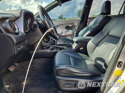 Zdjęcie 7 z 13 samochodu: 2018 TOYOTA RAV4 SE VIN:JTMNFREVXJJ175767 - miniatura