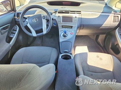 Zdjęcie 8 z 12 samochodu: 2014 TOYOTA PRIUS PLUG-IN HYBRID BASE VIN:JTDKN3DP3E3058273 - miniatura