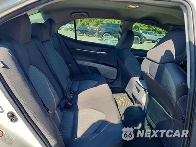 Zdjęcie 10 z 12 samochodu: 2018 TOYOTA CAMRY LE VIN:JTNB11HKXJ3004943 - miniatura