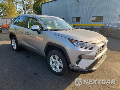 Czwarte zdjęcie samochodu z boku: 2019 TOYOTA RAV4 HYBRID XLE VIN:2T3RWRFV1KW042088 - miniatura