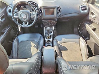 Zdjęcie 8 z 13 samochodu: 2018 JEEP COMPASS LATITUDE VIN:3C4NJDBB4JT103726 - miniatura