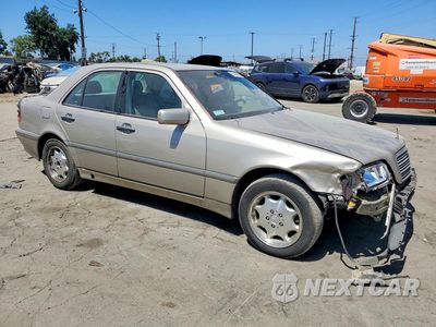Czwarte zdjęcie samochodu z boku: 1998 MERCEDES-BENZ C 230 VIN:WDBHA23GXWA638746 - miniatura