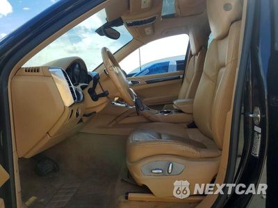 Zdjęcie 7 z 13 samochodu: 2014 PORSCHE CAYENNE VIN:WP1AA2A2XELA09175 - miniatura