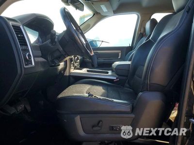 Zdjęcie 7 z 12 samochodu: 2018 RAM 2500 SLT VIN:3C6UR5DL7JG256701 - miniatura
