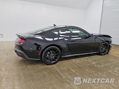 Trzecie zdjęcie samochodu z tyłu: 2025 FORD MUSTANG VIN:1FA6P8TH4S5132616 - miniatura