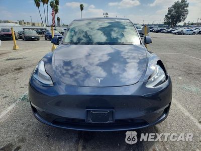 Piąte zdjęcie samochodu w środku: 2020 TESLA MODEL Y VIN:5YJYGDEF7LF051732 - miniatura
