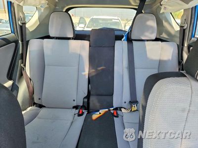 Zdjęcie 10 z 13 samochodu: 2018 TOYOTA RAV4 XLE VIN:JTMWFREV3JJ737710 - miniatura