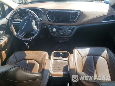 Zdjęcie 8 z 14 samochodu: 2017 CHRYSLER PACIFICA LIMITED VIN:2C4RC1GG2HR579873 - miniatura