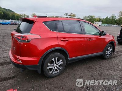 Trzecie zdjęcie samochodu z tyłu: 2017 TOYOTA RAV4 LE VIN:JTMBFREV3HJ139688 - miniatura