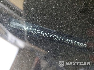 Zdjęcie 12 z 12 samochodu: 2021 MAZDA 3 PREMIUM PLUS VIN:JM1BPBNY0M1403880 - miniatura