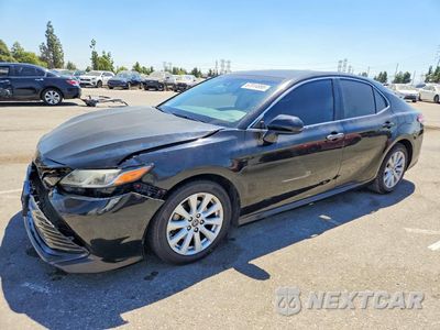 2018 TOYOTA CAMRY LE 4T1B11HK0JU107864 - główne zdjęcie licytacji z USA - miniatura