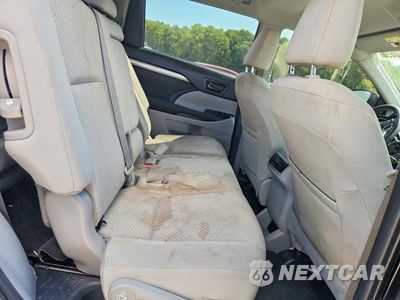 Zdjęcie 11 z 13 samochodu: 2019 TOYOTA HIGHLANDER LE VIN:5TDZARFH3KS046959 - miniatura
