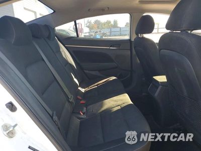 Zdjęcie 10 z 12 samochodu: 2017 HYUNDAI ELANTRA VALUE EDITION VIN:5NPD84LF1HH210039 - miniatura