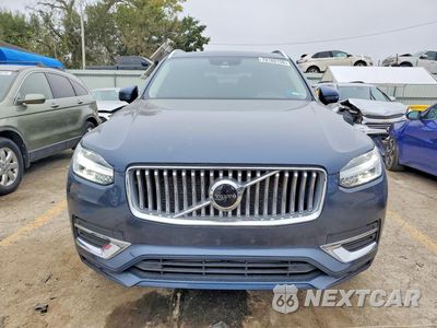 Piąte zdjęcie samochodu w środku: 2022 VOLVO XC90 T6 INSCRIPTION VIN:YV4A221LXN1803934 - miniatura