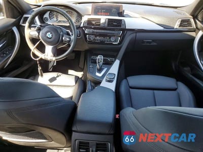 Zdjęcie 8 z 12 samochodu: 2018 BMW 330 I VIN:WBA8B9G51JNU96981 - miniatura
