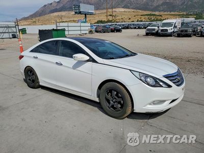 Czwarte zdjęcie samochodu z boku: 2012 HYUNDAI SONATA LIMITED VIN:5NPEC4AC5CH457911 - miniatura