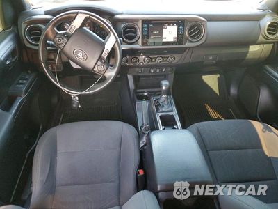 Zdjęcie 8 z 12 samochodu: 2019 TOYOTA TACOMA TRD SPORT VIN:3TMCZ5AN1KM286869 - miniatura