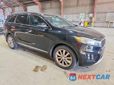 Czwarte zdjęcie samochodu z boku: 2016 KIA SORENTO SX LIMITED V6 VIN:5XYPK4A59GG067565 - miniatura