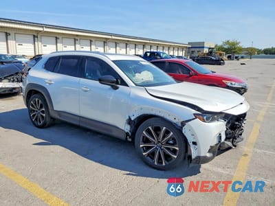 Czwarte zdjęcie samochodu z boku: 2026 MAZDA CX-50 PREMIUM VIN:7MMVABDL5TN474150 - miniatura