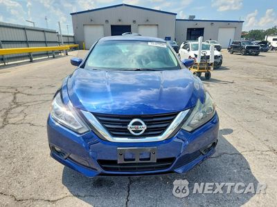 Piąte zdjęcie samochodu w środku: 2017 NISSAN ALTIMA 2.5 SR VIN:1N4AL3AP6HC260086 - miniatura