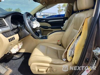 Zdjęcie 7 z 14 samochodu: 2015 TOYOTA HIGHLANDER XLE VIN:5TDJKRFH6FS085626 - miniatura