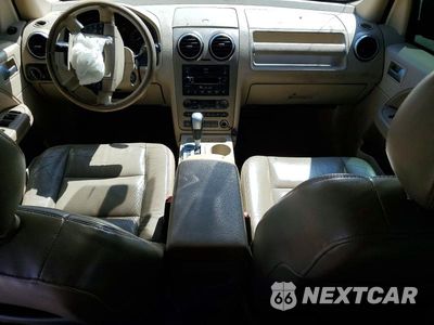 Zdjęcie 8 z 13 samochodu: 2005 FORD FREESTYLE SEL VIN:1FMZK05155GA34237 - miniatura