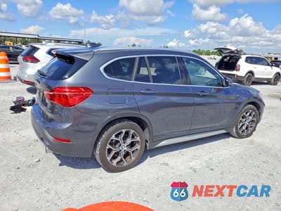 Trzecie zdjęcie samochodu z tyłu: 2020 BMW X1 XDRIVE28I VIN:WBXJG9C09L5P77951 - miniatura