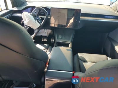 Zdjęcie 8 z 13 samochodu: 2022 TESLA MODEL X VIN:7SAXCBE67NF332236 - miniatura