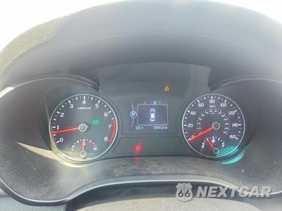 Zdjęcie 9 z 12 samochodu: 2018 KIA OPTIMA LX VIN:5XXGT4L35JG268447 - miniatura