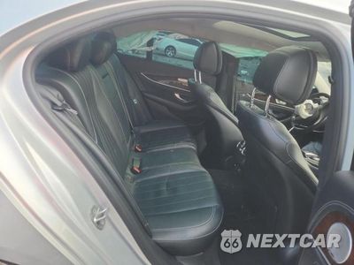 Zdjęcie 10 z 12 samochodu: 2017 MERCEDES-BENZ E 300 4MATIC VIN:WDDZF4KB2HA208565 - miniatura