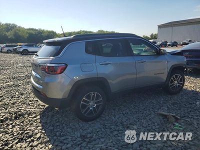 Trzecie zdjęcie samochodu z tyłu: 2018 JEEP COMPASS LATITUDE VIN:3C4NJDBB1JT200902 - miniatura
