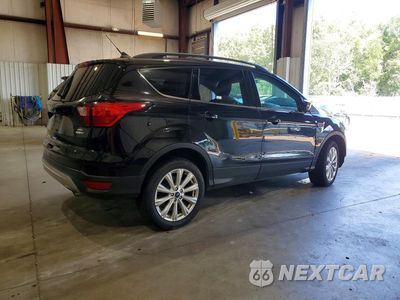 Trzecie zdjęcie samochodu z tyłu: 2019 FORD ESCAPE SEL VIN:1FMCU9HD5KUA81291 - miniatura
