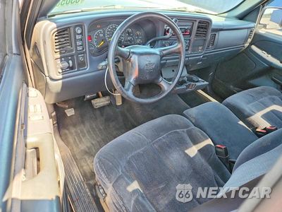 Zdjęcie 8 z 12 samochodu: 2000 CHEVROLET SILVERADO K1500 VIN:1GCEK14T0YZ101895 - miniatura