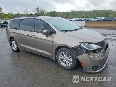 Czwarte zdjęcie samochodu z boku: 2018 CHRYSLER PACIFICA TOURING PLUS VIN:2C4RC1FG3JR237193 - miniatura