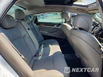 Zdjęcie 10 z 13 samochodu: 2018 GENESIS G80 3.8 VIN:KMHGN4JE9JU264230 - miniatura