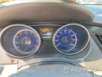 Zdjęcie 9 z 12 samochodu: 2014 HYUNDAI SONATA LIMITED 2.0T VIN:5NPEC4AB8EH888544 - miniatura