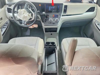 Zdjęcie 8 z 13 samochodu: 2015 TOYOTA SIENNA L 7-PASSENGER VIN:5TDZK3DC0FS627293 - miniatura