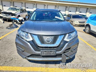Piąte zdjęcie samochodu w środku: 2017 NISSAN ROGUE SV VIN:JN8AT2MV3HW285481 - miniatura