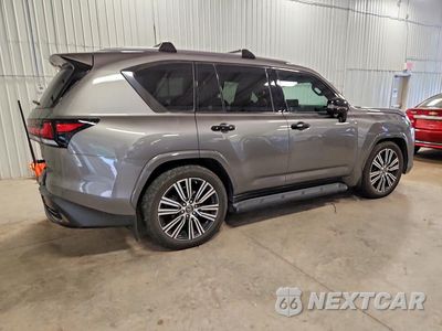 Trzecie zdjęcie samochodu z tyłu: 2023 LEXUS LX 600 LUXURY VIN:JTJGB7CX1P4029243 - miniatura