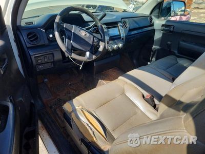 Zdjęcie 8 z 12 samochodu: 2016 TOYOTA TUNDRA SR VIN:5TFNY5F14GX202577 - miniatura