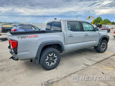 Trzecie zdjęcie samochodu z tyłu: 2019 TOYOTA TACOMA TRD OFF-ROAD VIN:3TMCZ5AN9KM277451 - miniatura