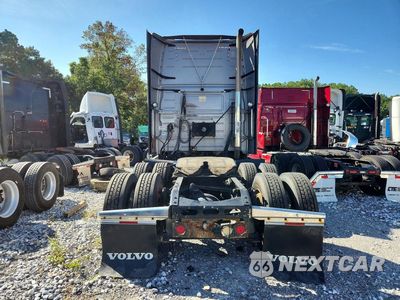 Zdjęcie 6 z 14 samochodu: 2017 VOLVO VNL SEMI TRUCK VIN:4V4NC9EH3HN983310 - miniatura