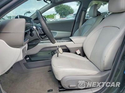 Zdjęcie 7 z 12 samochodu: 2023 HYUNDAI IONIQ 6 SEL VIN:KMHM34AC5PA039255 - miniatura