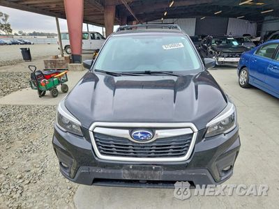 Piąte zdjęcie samochodu w środku: 2021 SUBARU FORESTER PREMIUM VIN:JF2SKAJC6MH555559 - miniatura