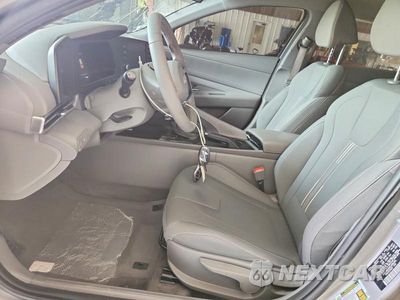 Zdjęcie 7 z 12 samochodu: 2025 HYUNDAI ELANTRA SEL SPORT VIN:KMHLM4DG9SU986345 - miniatura