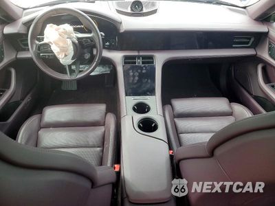 Zdjęcie 8 z 12 samochodu: 2024 PORSCHE TAYCAN VIN:WP0AA2Y13RSA12397 - miniatura